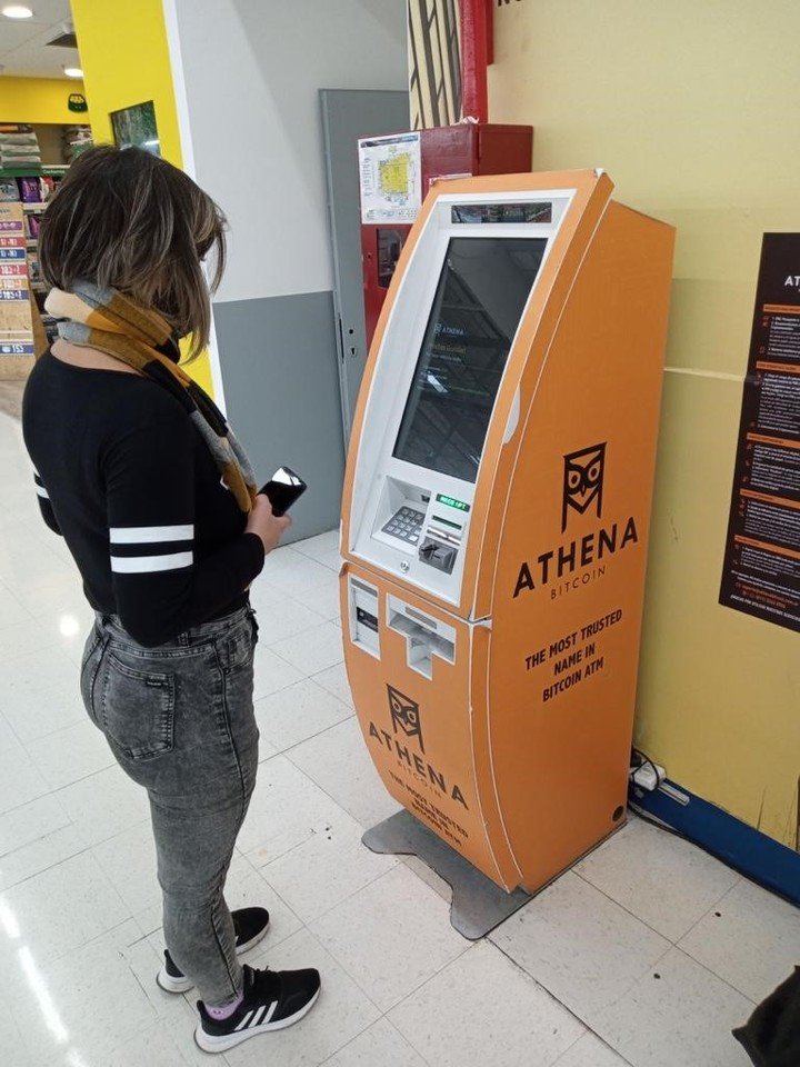 ¿Cómo retirar bitcoins en efectivo Argentina?